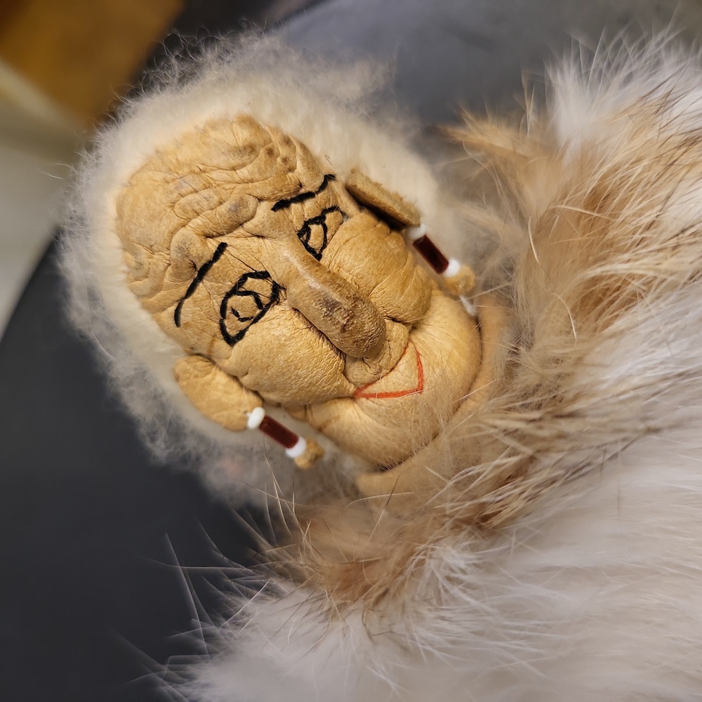 Antique Female ALASKAN YUPIK Doll INUIT Hand Stitched - Picture 14 of 14